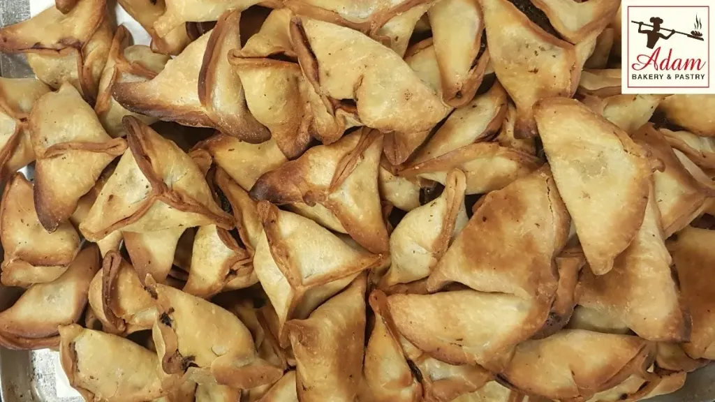دزينة فطائر سبانخ بلا خميرة