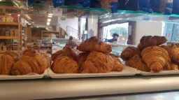 Croissant Cheese كرواسون جبنة
